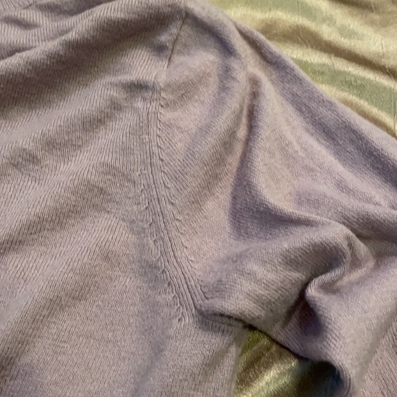 Lavender back bow tie sweater - Picture 4 of 6